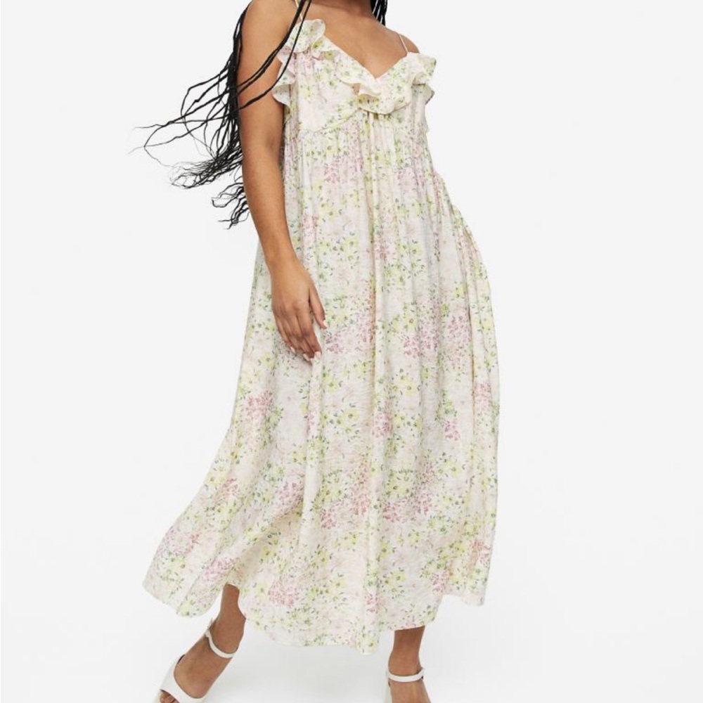 ✨FINAL SALE✨H&M white ruffled v-neck cotton dress